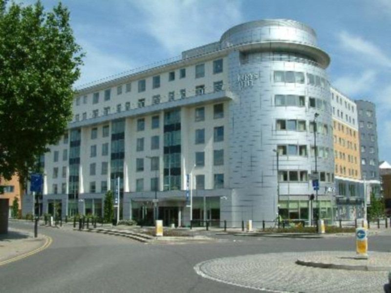 Doubletree By Hilton London Chelsea Hotel Exterior photo